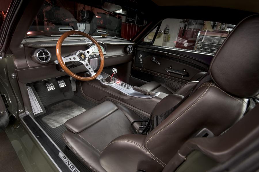 Интерьер Ford Mustang Fastback Espionage by Ringbrothers 2015 года  (фото 5 из 17)